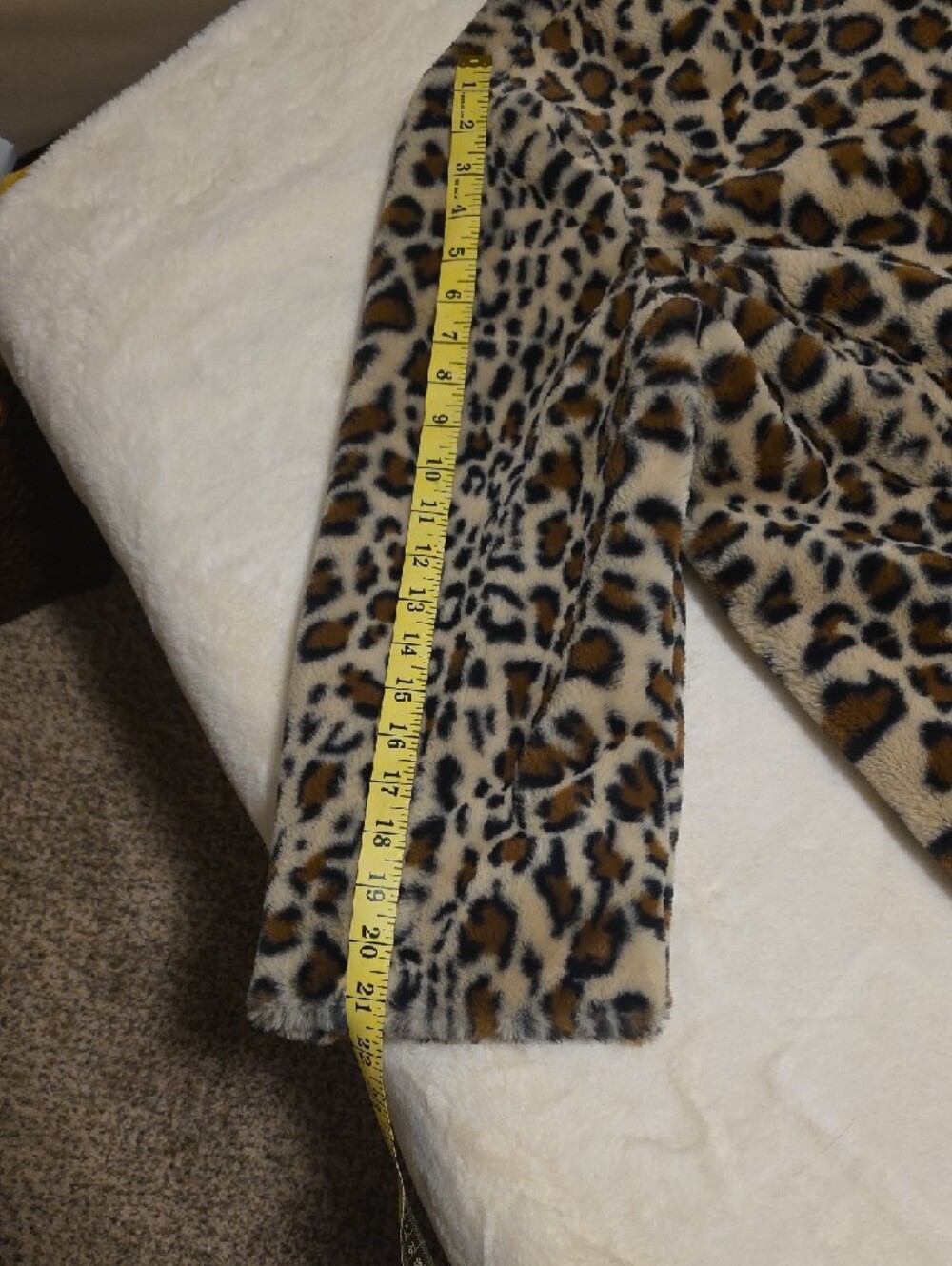 dennis basso Leopard-Print Teddy Jacket in Beige, Brown and Black - Picture 4 of 7